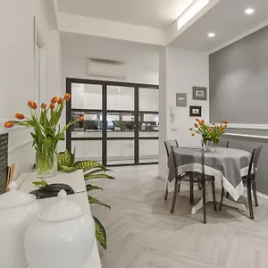 Apartment Trevi, Rome
